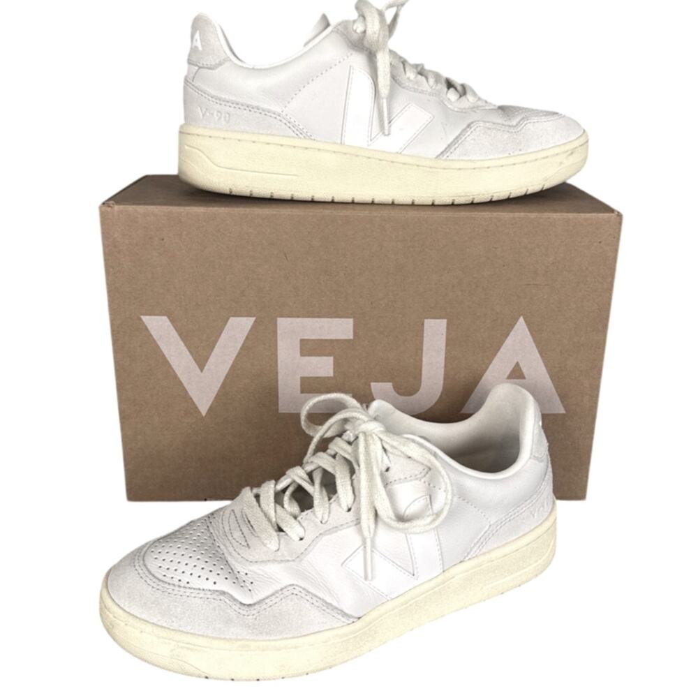 Veja V-90 Womens Sneakers O.T Leather Gravel White Size 7 Quiet Luxury Casual